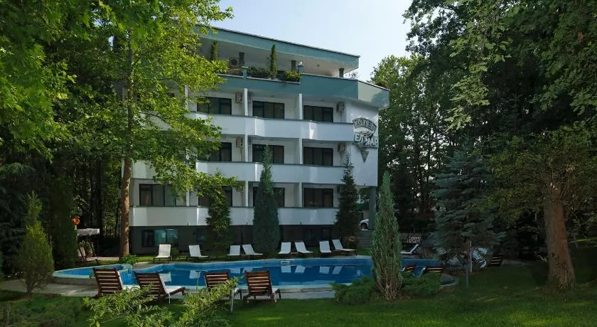 Elmar Hotel - Image 1