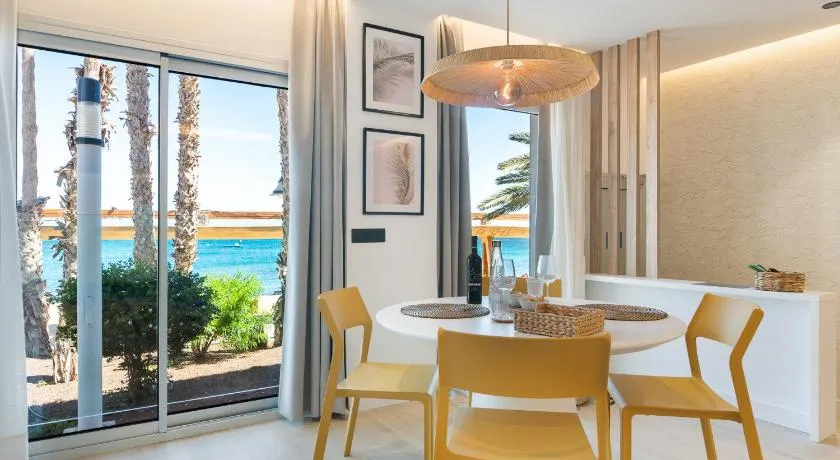 Home2Book Stylish Beachfront Escape - Image 1