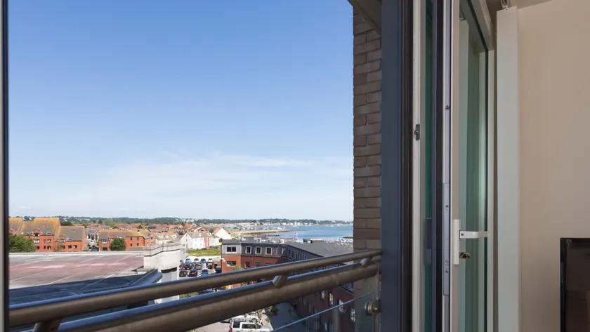 Poppies - Apartment on Poole Quay with Parking - Image 1
