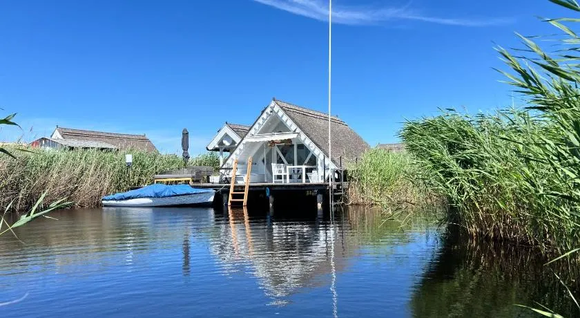 Seehütte Neusiedlersee - Seehaus inklusive Elektroboot - Image 1