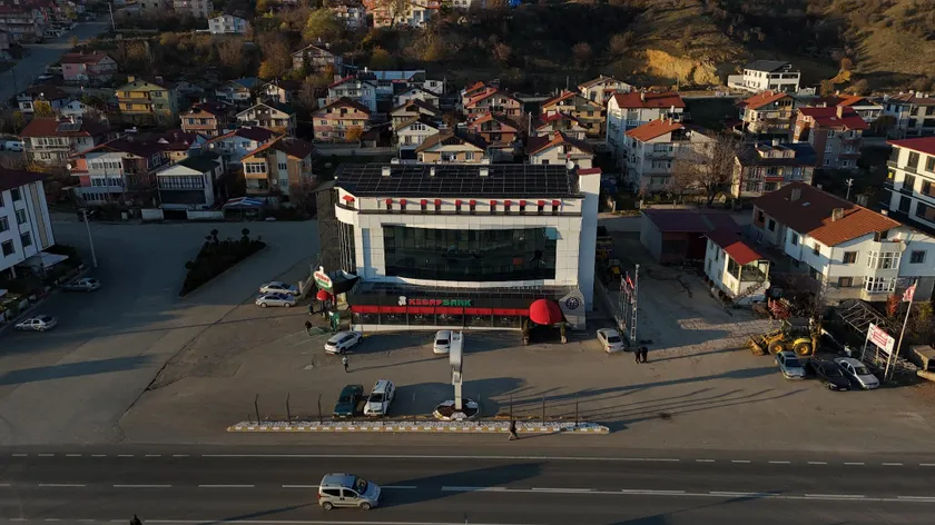 Ren Business Hotel - Image 1