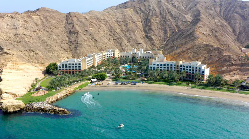DoubleTree by Hilton Muscat Al Waha - Image 1