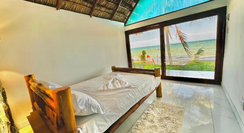 Bush Beach Hostel - Image 1