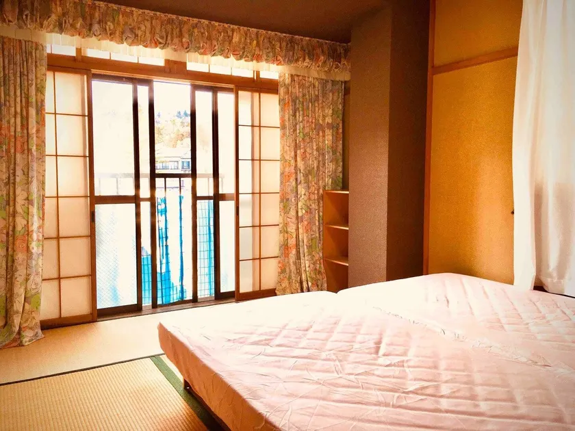Oiso Room 6 - Image 1