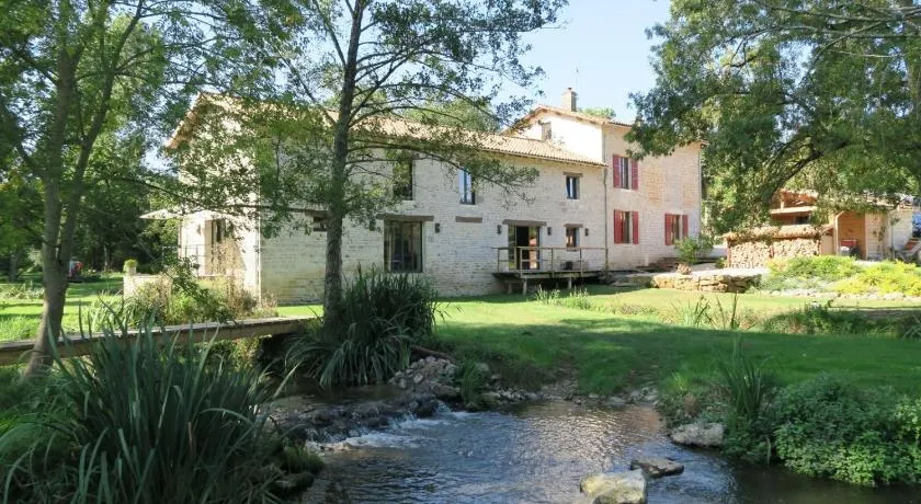 Le Moulin de Charzay, éco-gîte familial en Deux-Sèvres, Nouvelle Aquitaine - Image 1