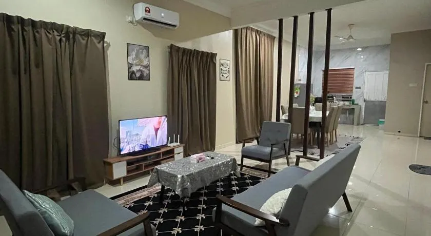 Ummu Homestay 03 - Image 1
