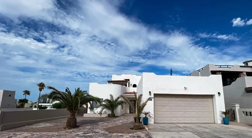Sandy Beach Costa Diamante House E10 Dog Friendly - Image 1