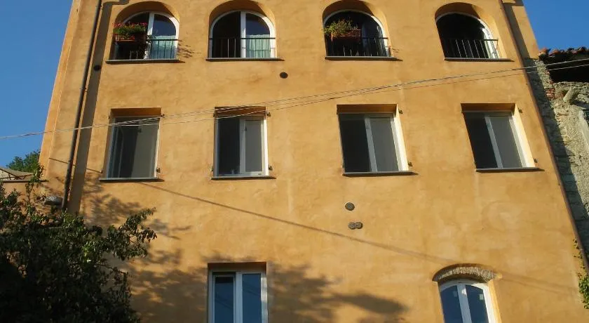 B&B Nelly G - Image 1