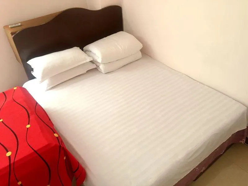Fuyu Fashion Hotel - Image 1