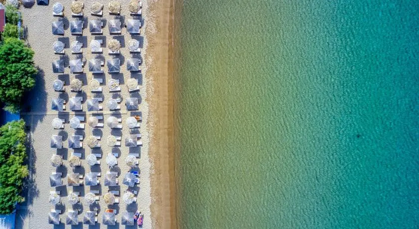 Platy Beach Hotel - Image 1