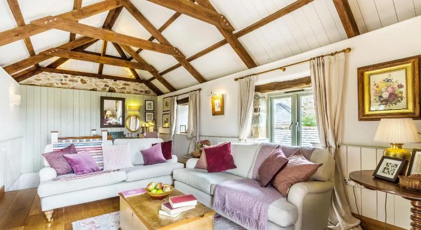 Pear Tree Cottage - Image 1