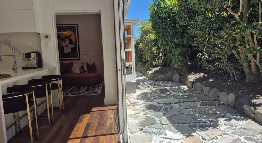 Harbour Bungalow Rose Bay Sydney - Image 1