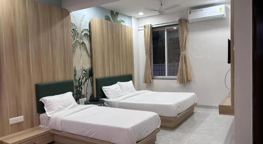 Sukhawan Hotel - Image 1