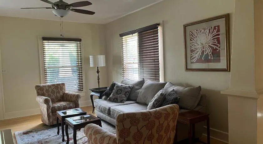 Southern Charm in Lakeland - Image 1