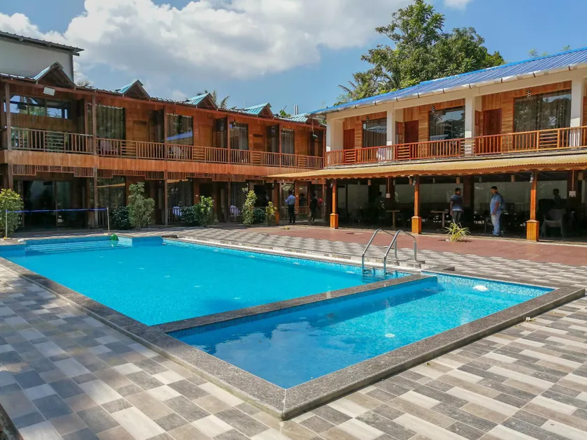 Holiday N Holiday Beach Resort And Spa - Image 1