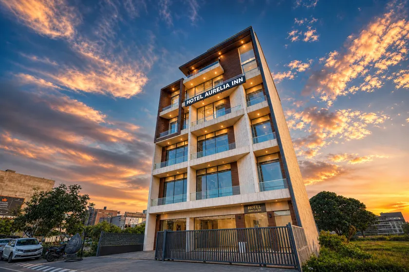 Hotel Aurelia Inn Near Airport Road Sector 82 Mohali Chandigarh - Image 1