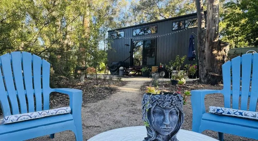 Tiny House Glenrowan - Kingfisher Eco Retreat - Image 1