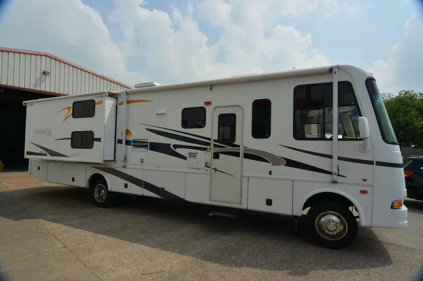 Air Conditioned Damon RV in secure coach yard - Image 1
