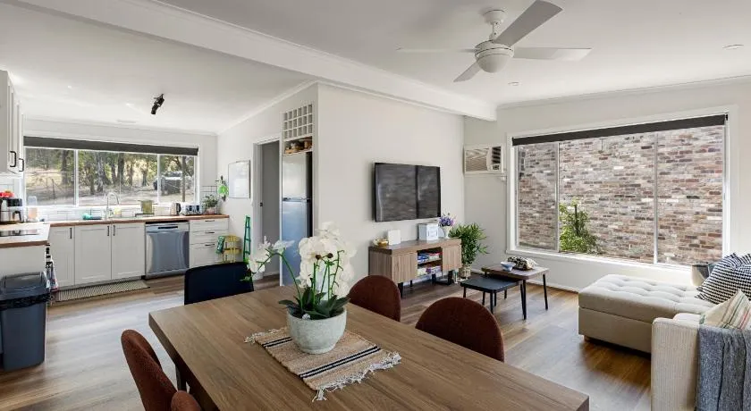 Nanda Lake House - Image 1