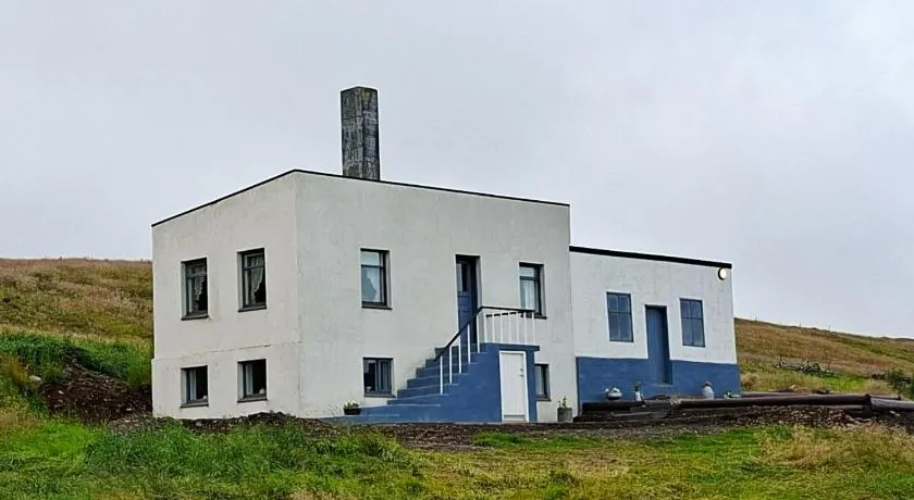 Hvítserkur Guesthouse - Image 1
