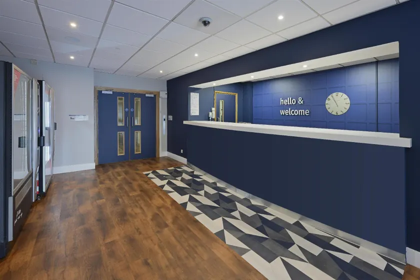 Travelodge Cardiff Central - Image 1