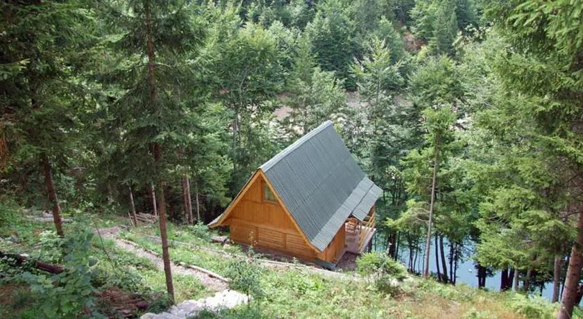 Little Heaven Apartments - Image 1