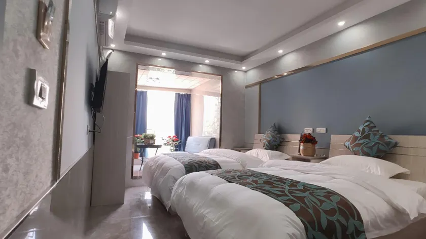 Weiai Business Hotel - Image 1
