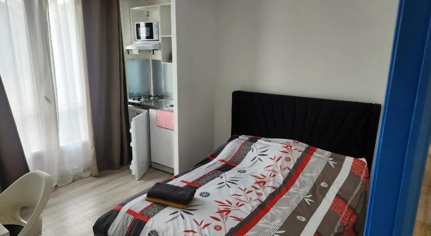 1 chambre meublé avec cuisine privé métro 7 la Courneuve - Image 1