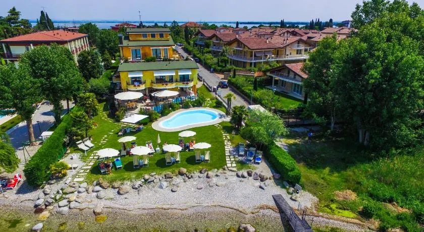 Hotel La Rondine - Image 1