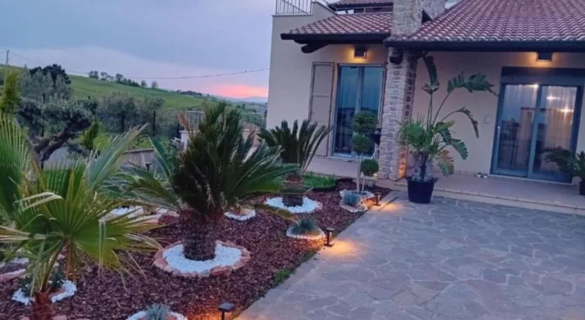 Luxury Villa Daisy - Image 1