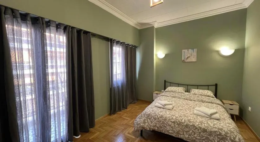 Sfiggos 54 Guest House - Image 1