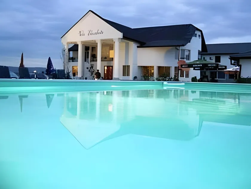Hotel Elisabeta - Image 1