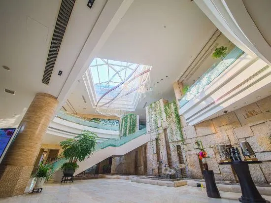 Taihu Golf Hotel - Image 1