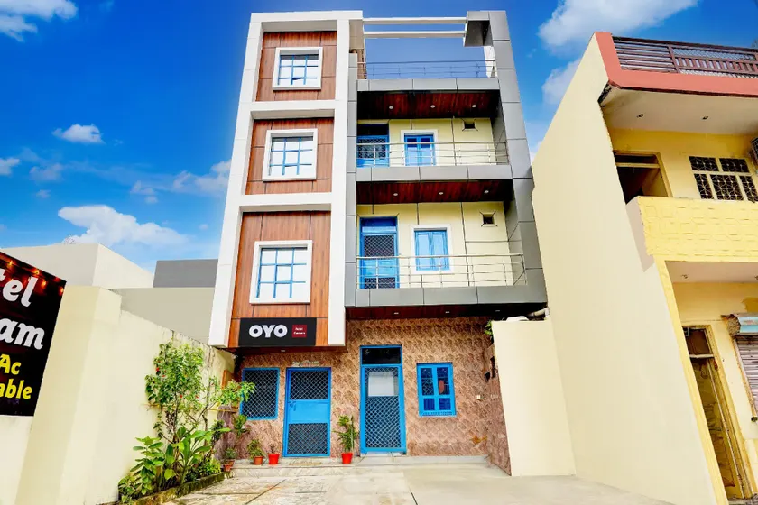 Hotel O Gautam - Image 1