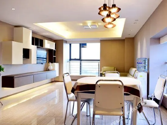 Ginza Holiday Hotel - Image 1