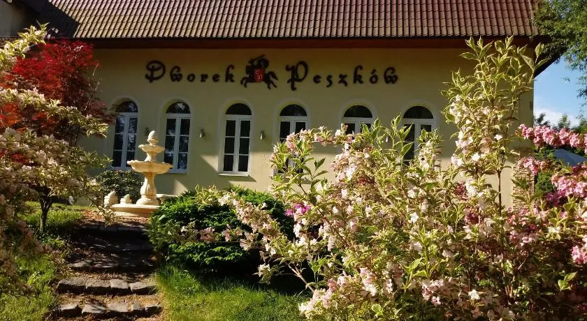 DWOREK PESZKÓW - Image 1