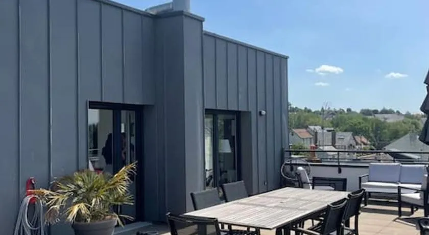 Magnifique appartement avec sa grande terrasse - Image 1