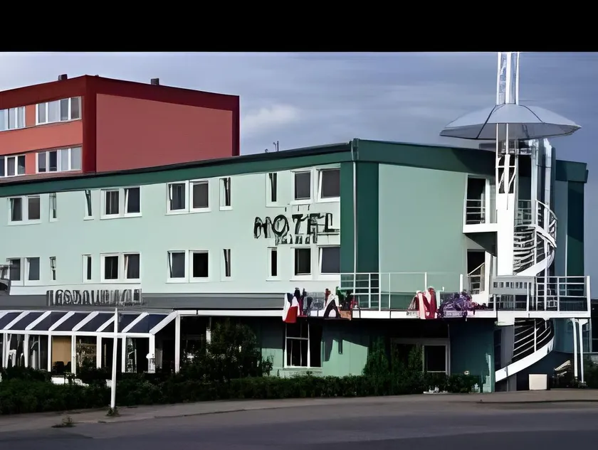 Hotel Smaragd - Image 1