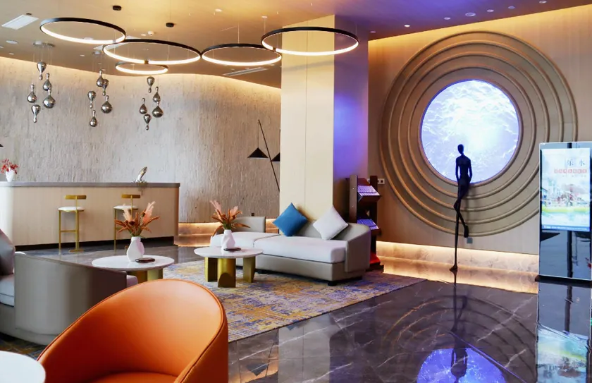 Donghai World Hotel - Image 1
