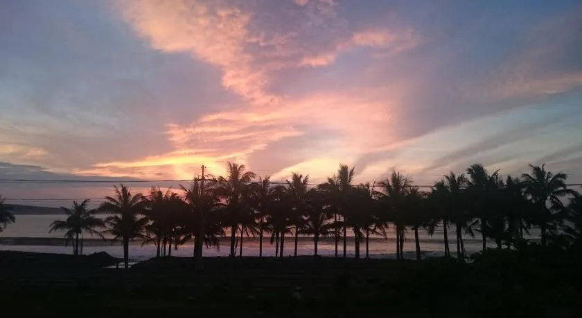 Coconut Beach Homestay - Image 1