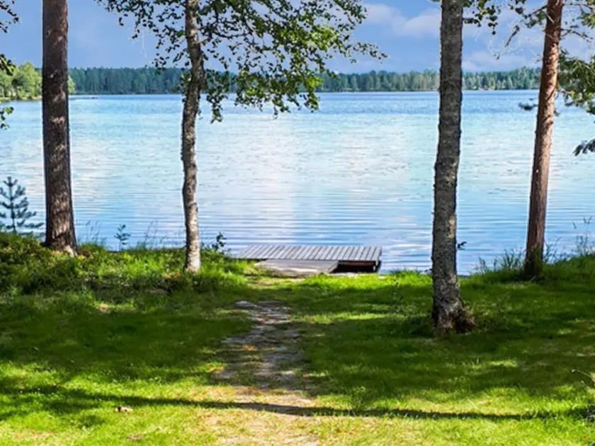 Västäräkki Bachstelze-cabin by a crater lake - Image 1