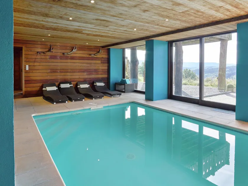 Luxuriöses Ferienhaus mit Swimmingpool in Stoumont - Image 1
