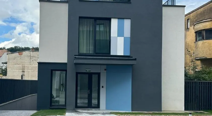 Syndicate Lodging Aparthotel - Image 1