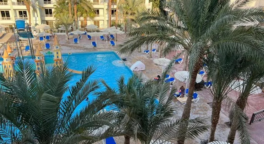 Family Suite in view aqua mirage bay - Image 1