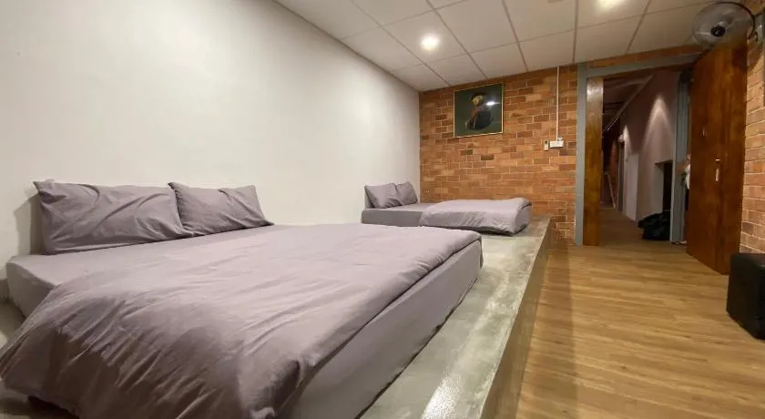UrbanStay Industrial - Image 1