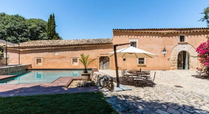 Deluxe Villa Es Rafal - Image 1