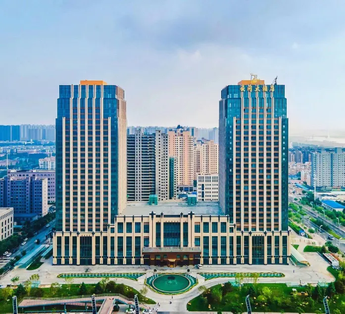 Yungang Grand Hotel - Image 1