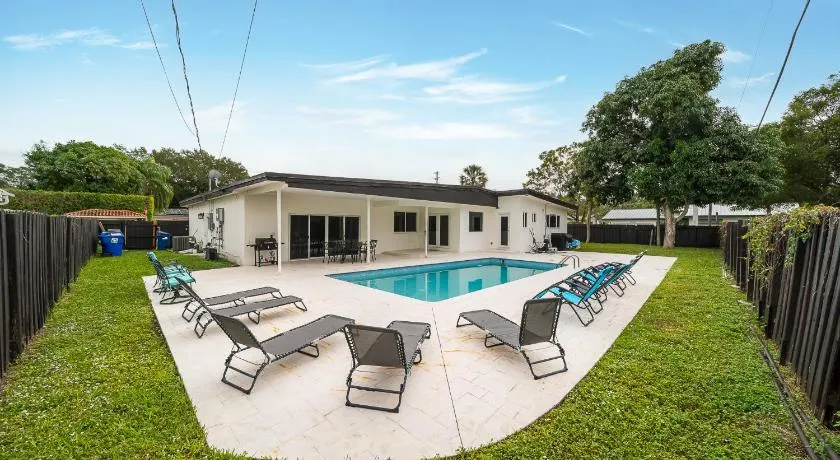 Pool Villa - Image 1