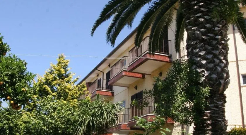 Arcada Hotel - Image 1