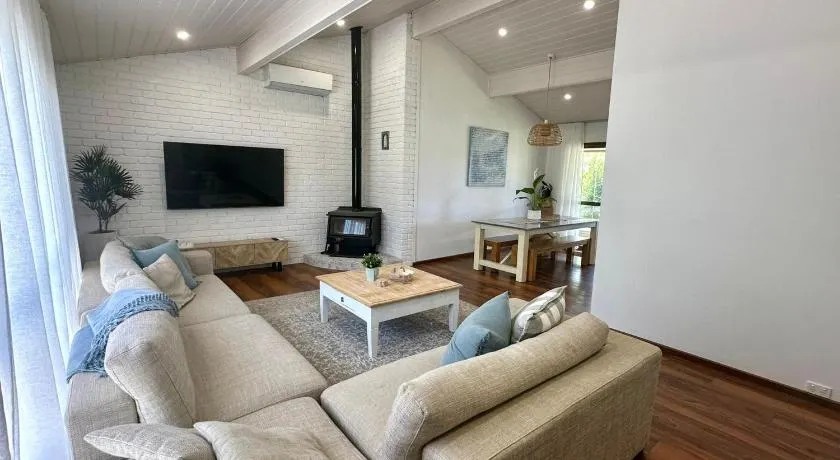 Broadwater Break - Image 1